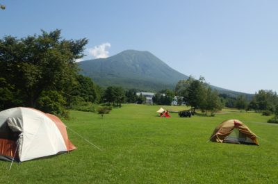 キャンプを楽しむ休日